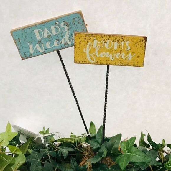 Gardening Picks Set Decor Primitives by Kathy - Picture 1 of 8